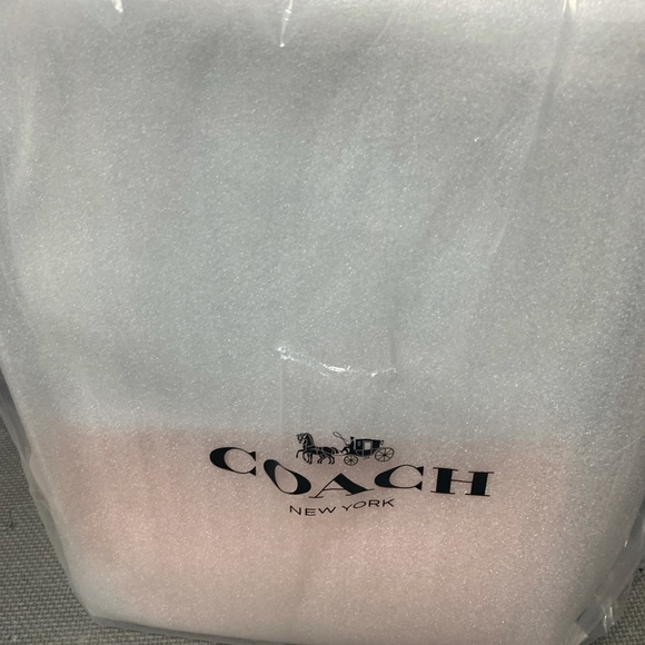 Coach Bags Nwt Coach Outlet Jules Hobo Poshmark